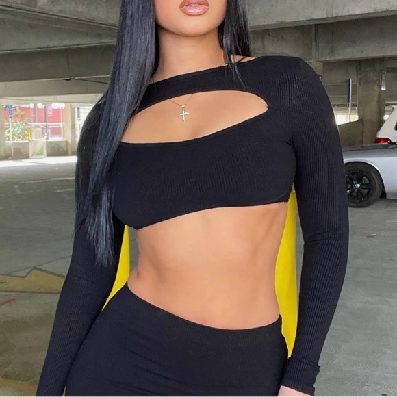 Black Fashion Nova Cropped Women's Top - Picture 1 of 2